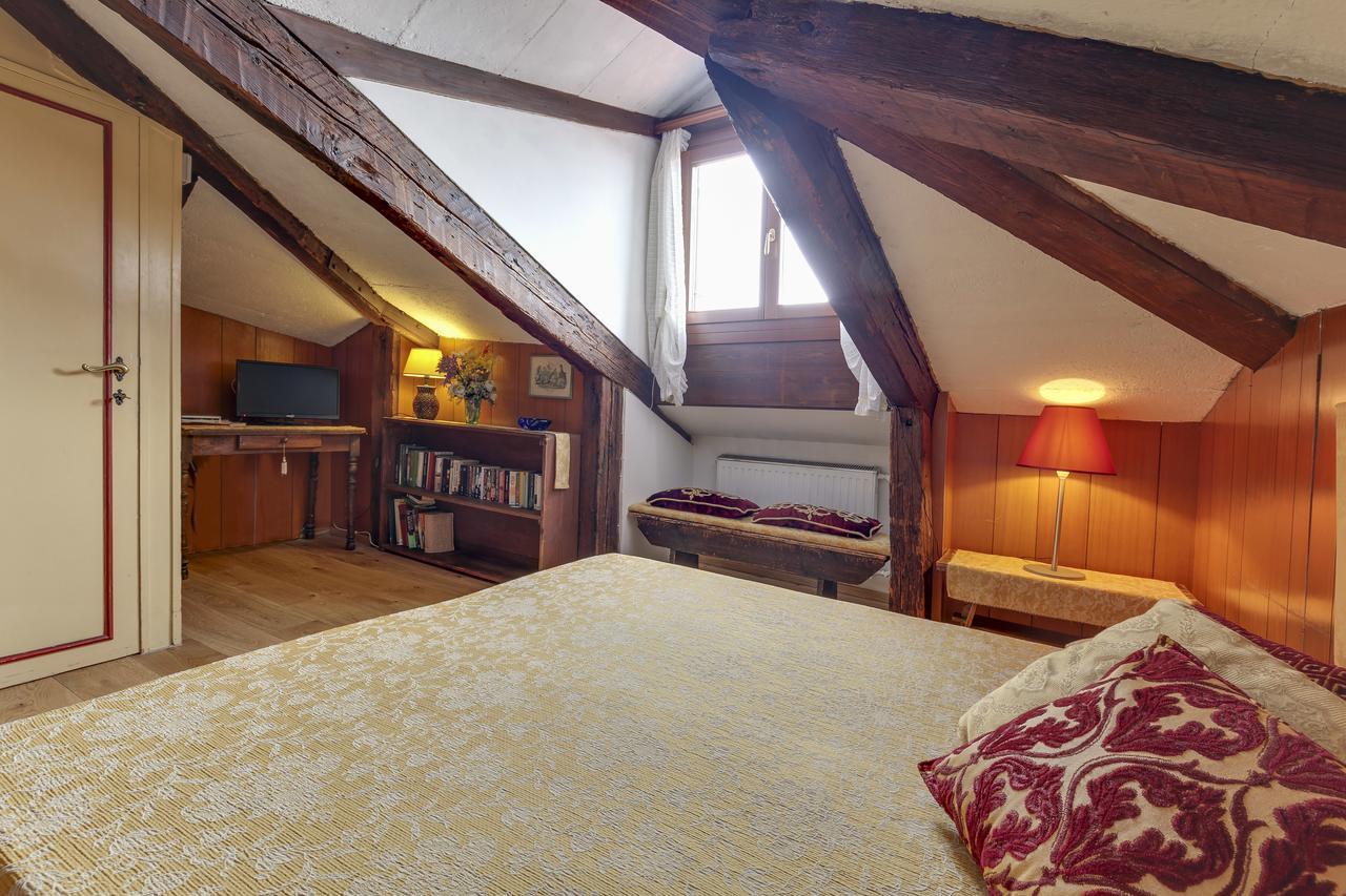 Ca' Badoer Attic Apartment Venesia Bagian luar foto